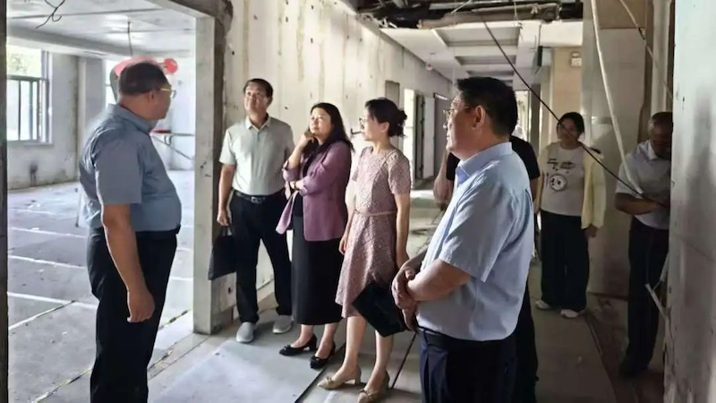 市卫健委调研我院上半年医养结合与安全生产等工作情况